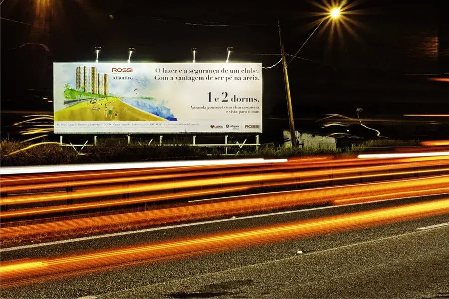 Propaganda Em Rodovia