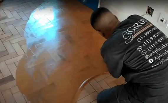 Manutenção de Piso de Madeira