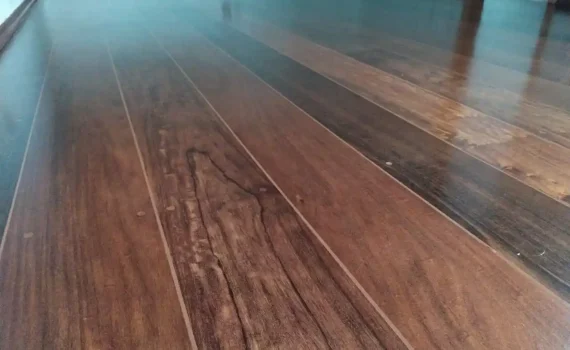 Raspagem de Piso de Madeira