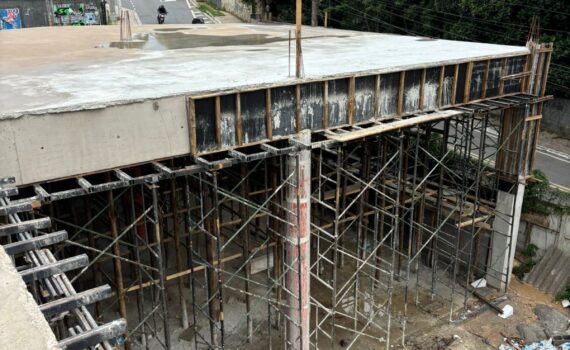 Escora para laje Zona Sul