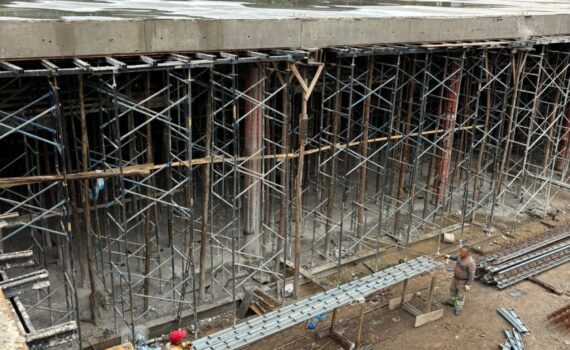 Escoramento para laje Zona Oeste