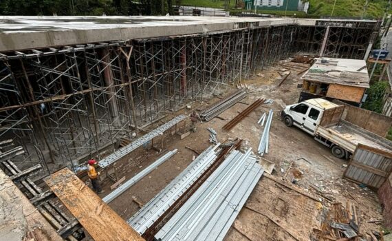 Escoramento para laje Zona Sul