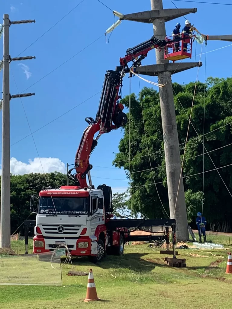 Locação de plataformas elevatórias em Boituva