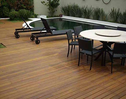 deck de madeira area externa