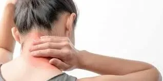 O melhor Reumatologista para tratamento de Fibromialgia atendendo paciente no consultório